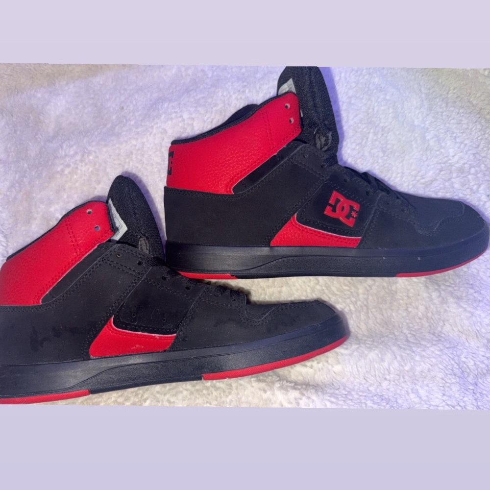 DC Men's Black and Red High-Top Sneakers
